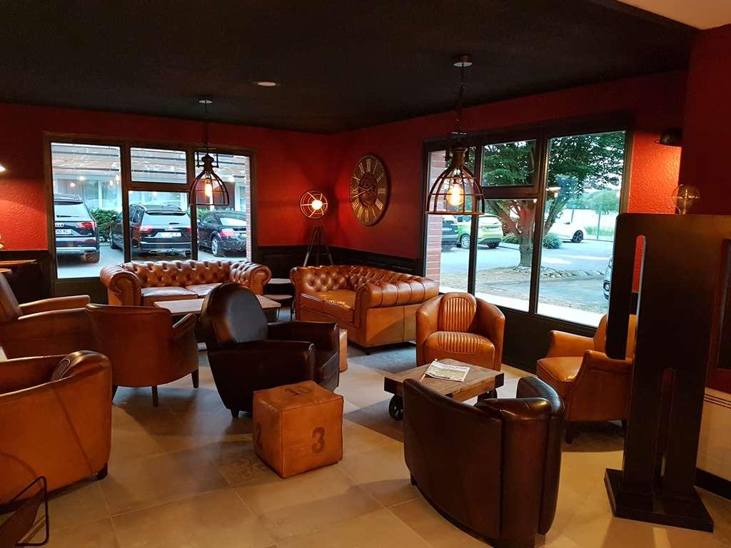 凯里亚德酒店-里尔东赫姆 赫恩 餐厅 照片