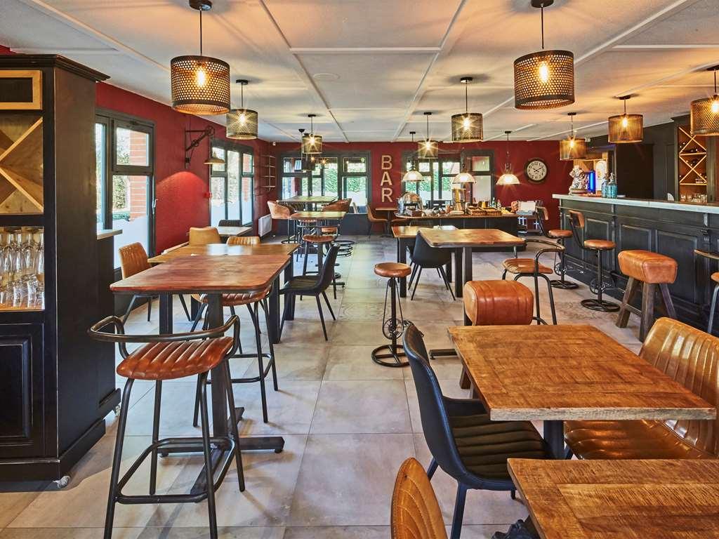 凯里亚德酒店-里尔东赫姆 赫恩 餐厅 照片