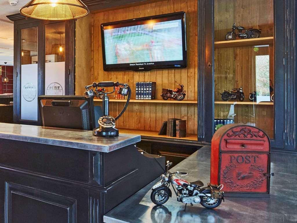 凯里亚德酒店-里尔东赫姆 赫恩 内观 照片